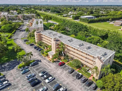 6865 Huntington Lane Delray Beach FL 33446