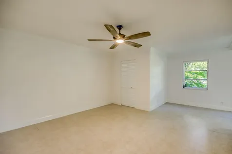 6865 Huntington Lane Delray Beach FL 33446