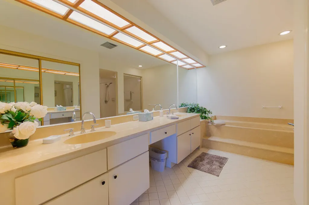 6672 S Pine Court Palm Beach Gardens FL 33418