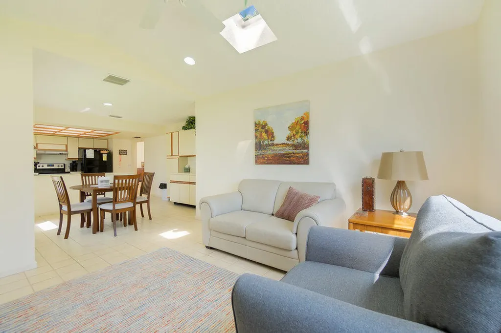 6672 S Pine Court Palm Beach Gardens FL 33418