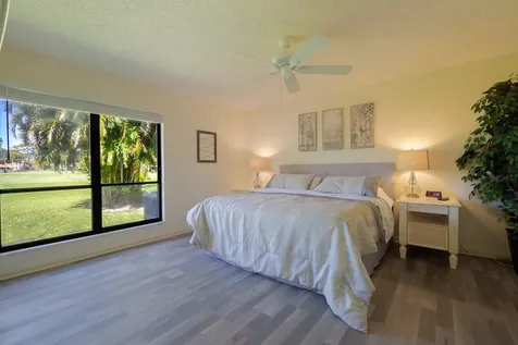 6672 S Pine Court Palm Beach Gardens FL 33418
