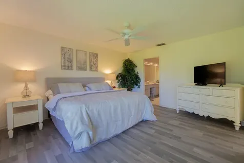 6672 S Pine Court Palm Beach Gardens FL 33418