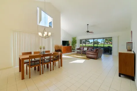 6672 S Pine Court Palm Beach Gardens FL 33418