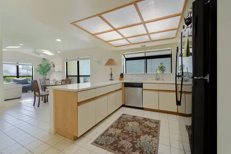6672 S Pine Court Palm Beach Gardens FL 33418