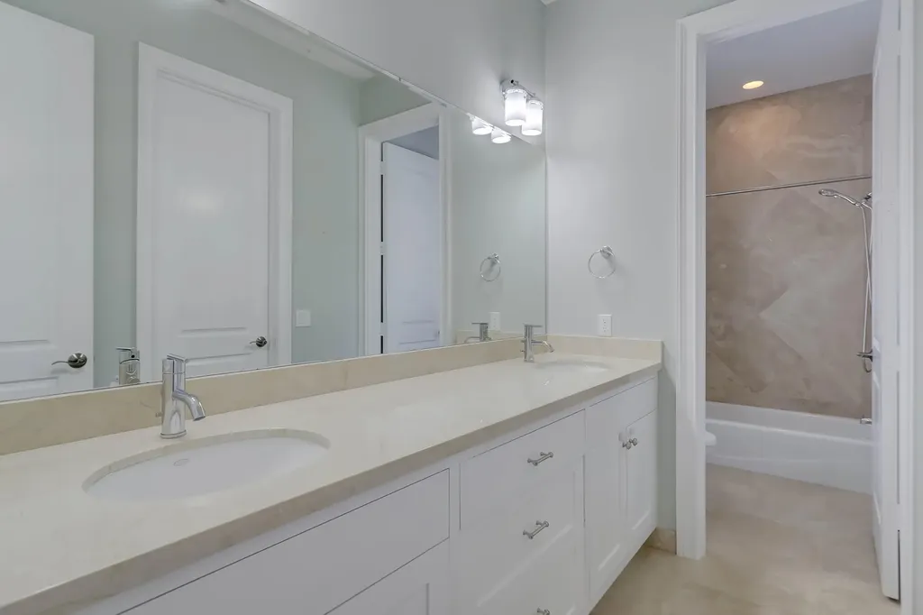 425 NE 11th Avenue Fort Lauderdale FL 33301