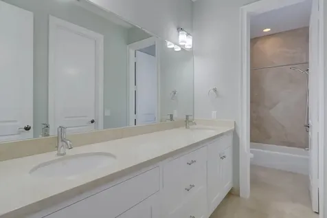 425 NE 11th Avenue Fort Lauderdale FL 33301