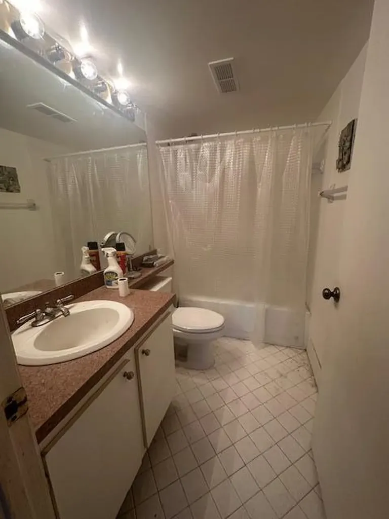 2975 SW 22nd Avenue Delray Beach FL 33445