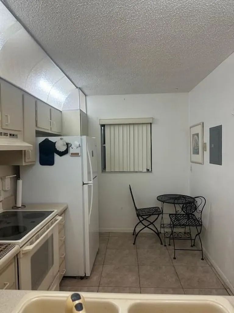 2975 SW 22nd Avenue Delray Beach FL 33445