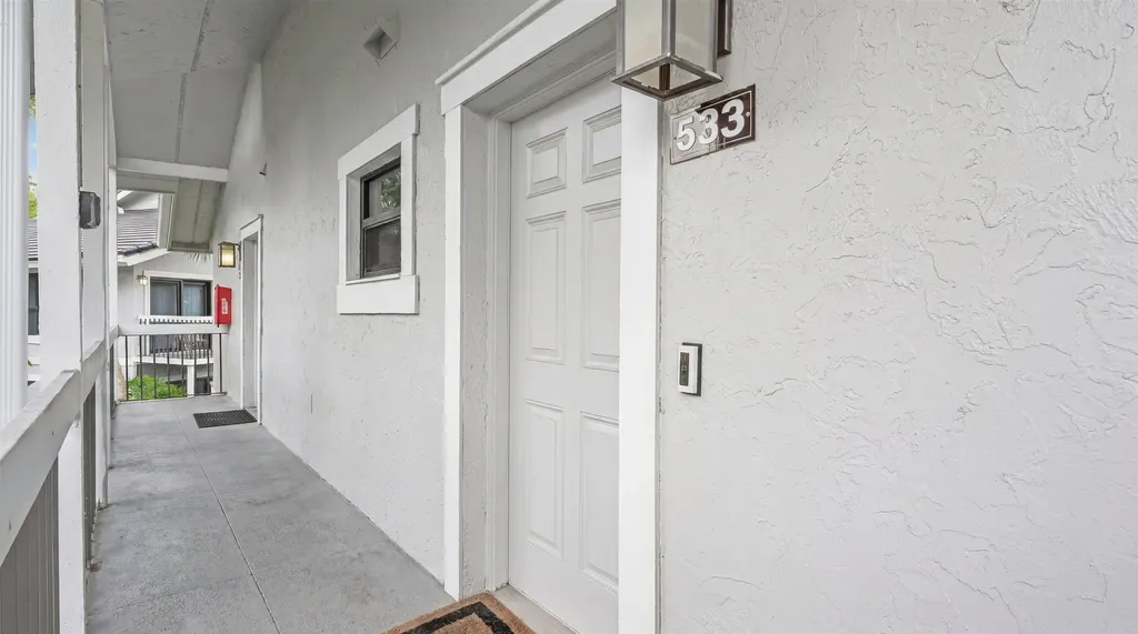 11863 Wimbledon Circle Wellington FL 33414