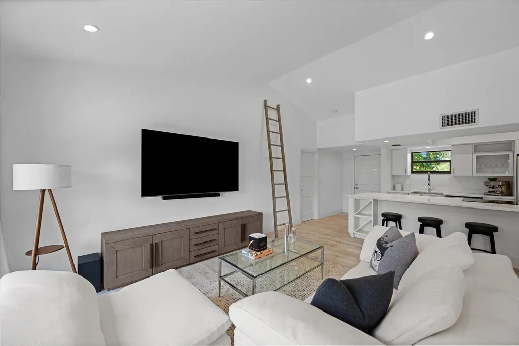 11863 Wimbledon Circle Wellington FL 33414