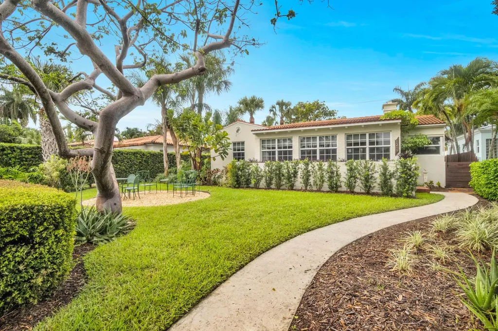 1219 N Lakeside Drive Lake Worth Beach FL 33460