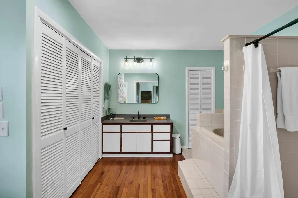 1219 N Lakeside Drive Lake Worth Beach FL 33460