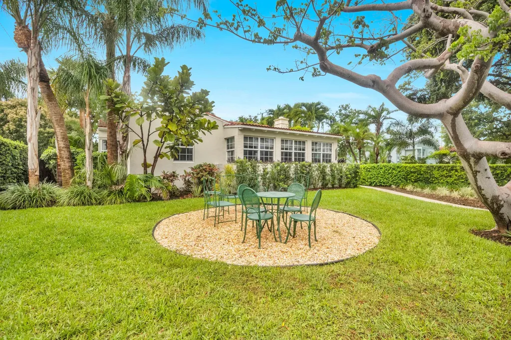 1219 N Lakeside Drive Lake Worth Beach FL 33460