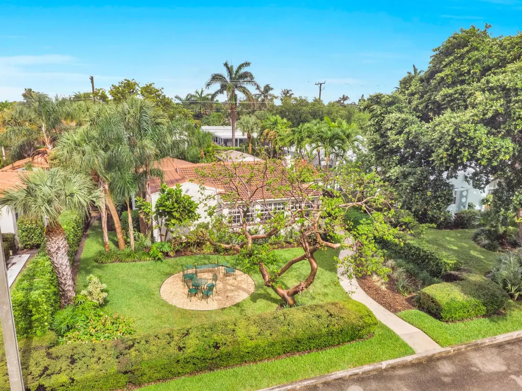 1219 N Lakeside Drive Lake Worth Beach FL 33460