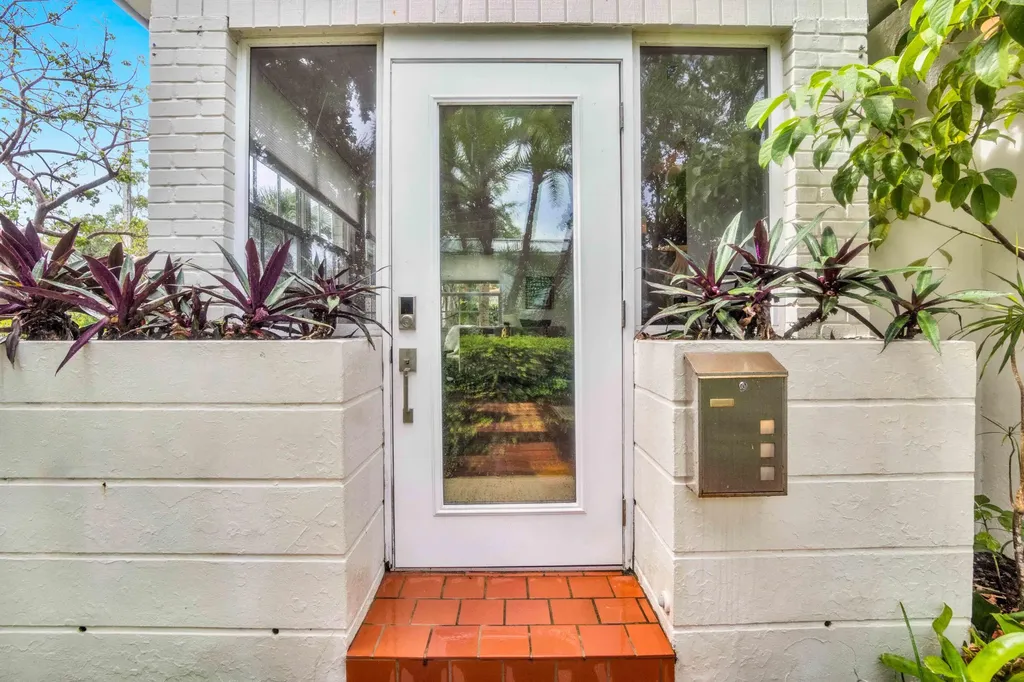 1219 N Lakeside Drive Lake Worth Beach FL 33460