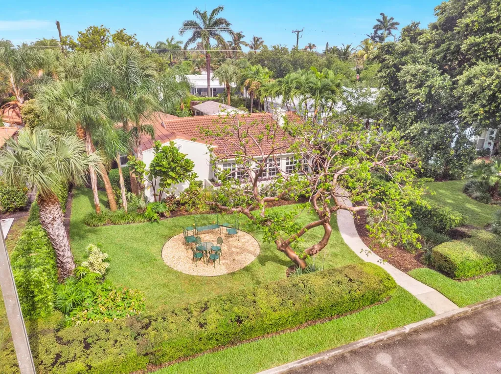 1219 N Lakeside Drive Lake Worth Beach FL 33460