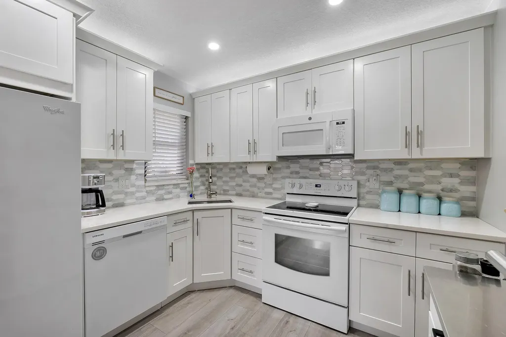 3392 NW 47th Avenue Coconut Creek FL 33063