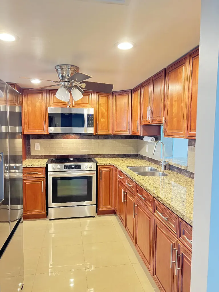 301 SE 3rd Street Dania Beach FL 33004