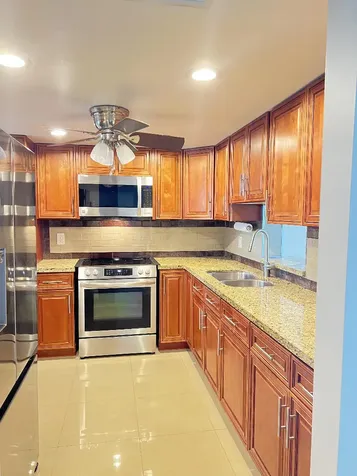 301 SE 3rd Street Dania Beach FL 33004
