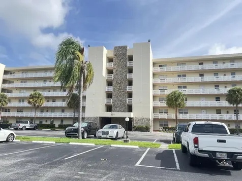 301 SE 3rd Street Dania Beach FL 33004
