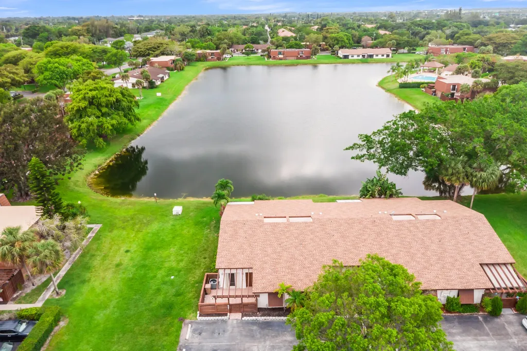 847 SW 118th Terrace Davie FL 33325
