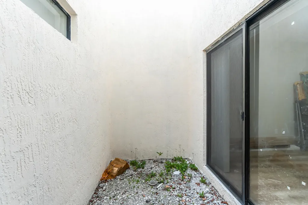 847 SW 118th Terrace Davie FL 33325