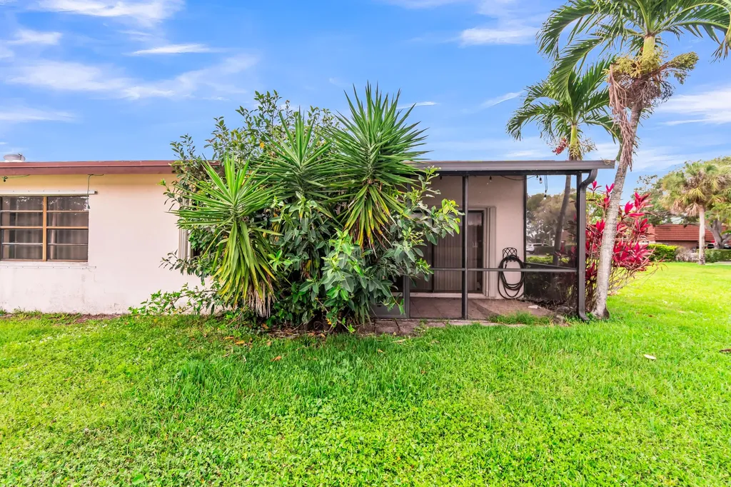 847 SW 118th Terrace Davie FL 33325