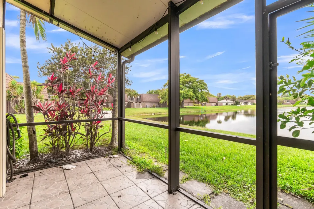 847 SW 118th Terrace Davie FL 33325