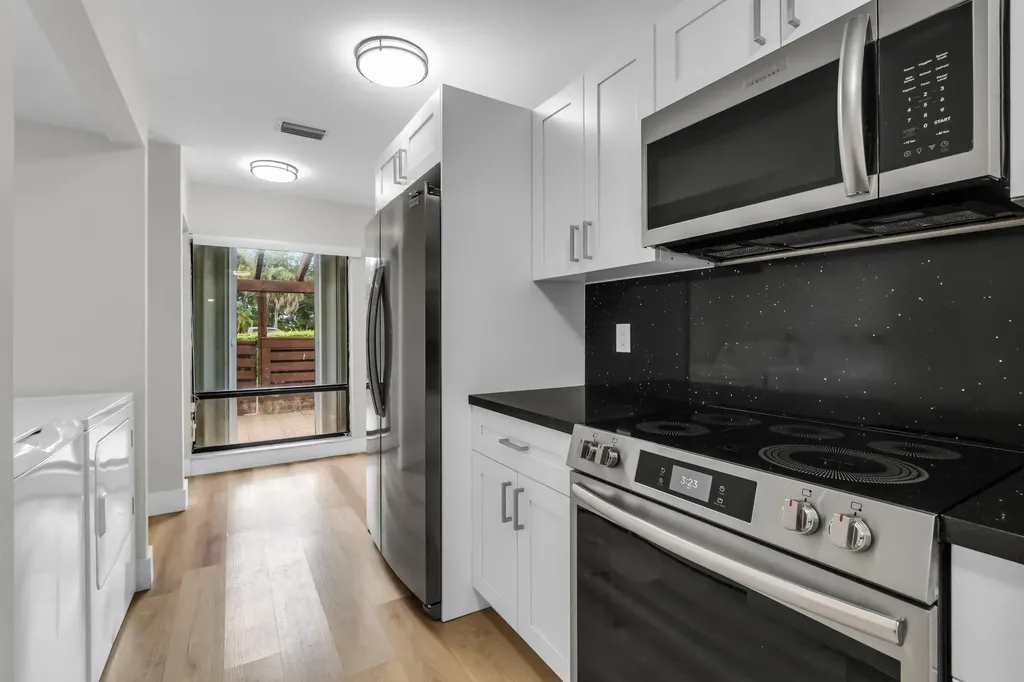 847 SW 118th Terrace Davie FL 33325