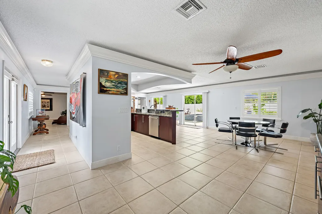 2442 Snug Harbor Drive Palm Beach Gardens FL 33410