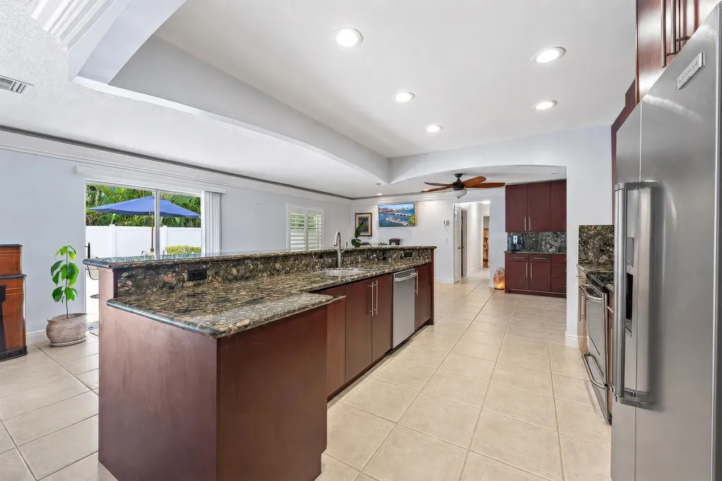 2442 Snug Harbor Drive Palm Beach Gardens FL 33410