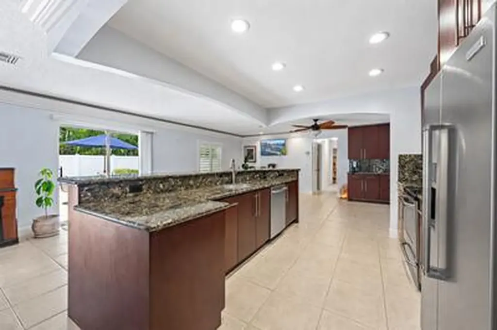 2442 Snug Harbor Drive Palm Beach Gardens FL 33410