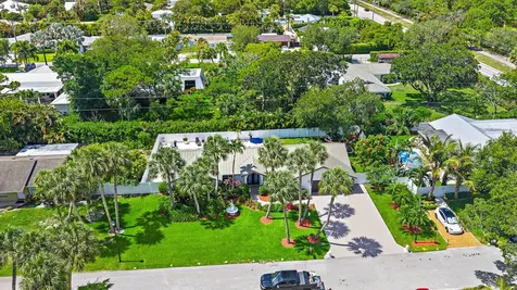 2442 Snug Harbor Drive Palm Beach Gardens FL 33410