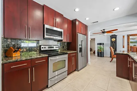 2442 Snug Harbor Drive Palm Beach Gardens FL 33410