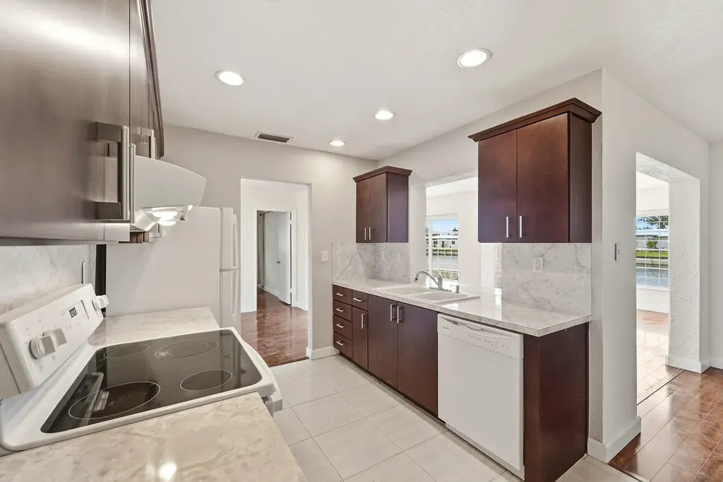 8304 NW 59th Street Tamarac FL 33321