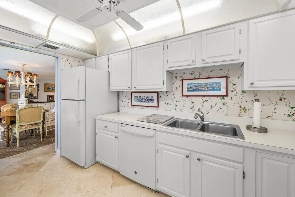 4233 A Quail Ridge Drive N Boynton Beach FL 33436