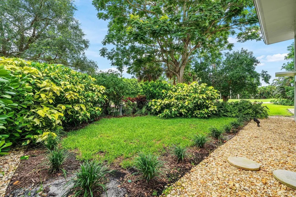 4233 A Quail Ridge Drive N Boynton Beach FL 33436