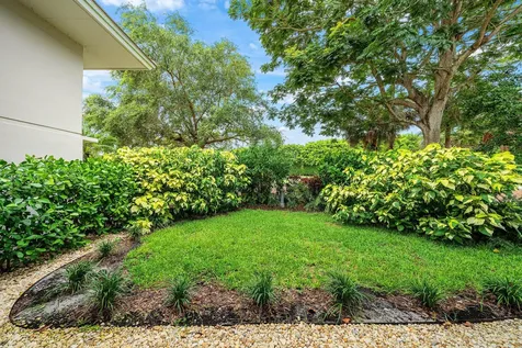 4233 A Quail Ridge Drive N Boynton Beach FL 33436