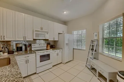 6563 Via Regina Boca Raton FL 33433