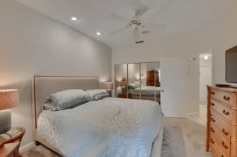 6563 Via Regina Boca Raton FL 33433