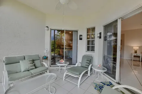 6563 Via Regina Boca Raton FL 33433