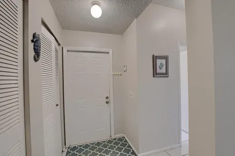 6563 Via Regina Boca Raton FL 33433
