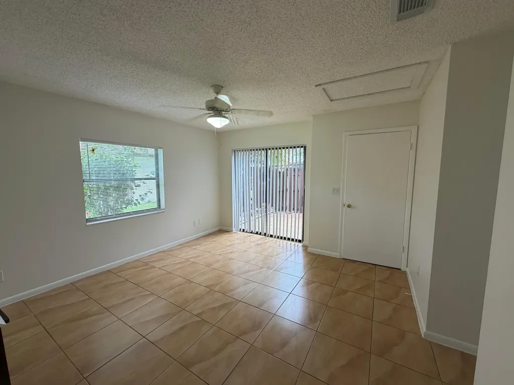 1823 Abbey Road West Palm Beach FL 33415