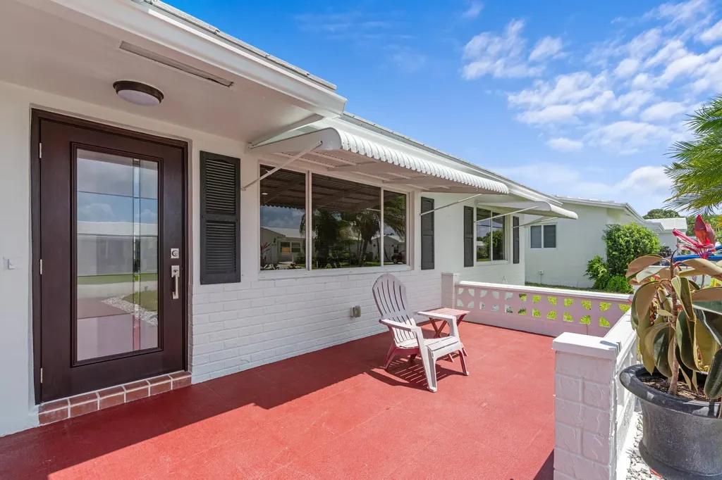 1701 SW 8th Avenue Boynton Beach FL 33426