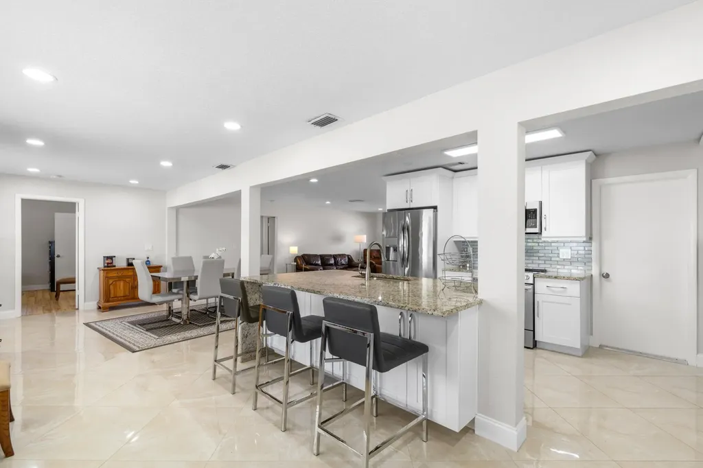 1701 SW 8th Avenue Boynton Beach FL 33426