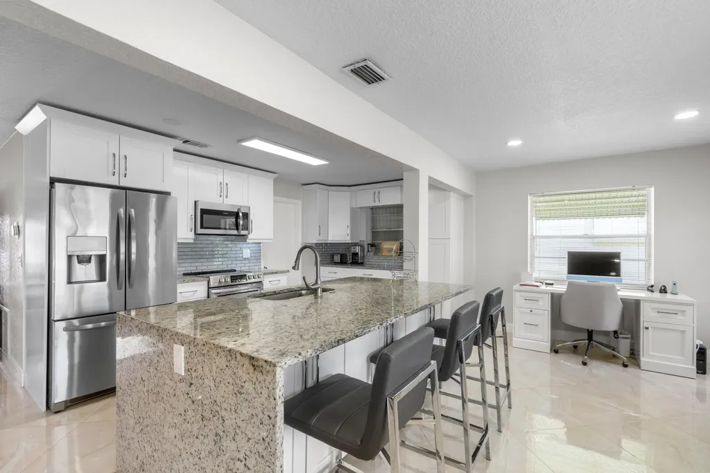 1701 SW 8th Avenue Boynton Beach FL 33426