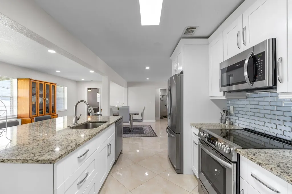 1701 SW 8th Avenue Boynton Beach FL 33426