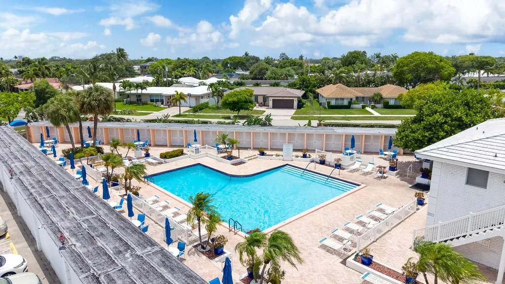 2171 NE 66th Street Fort Lauderdale FL 33308