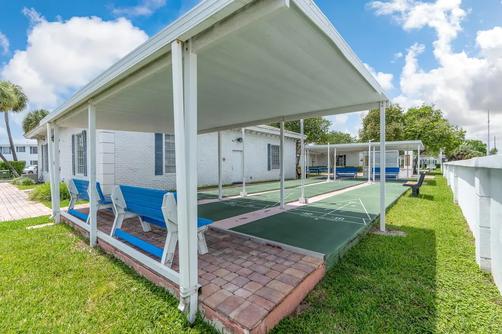 2171 NE 66th Street Fort Lauderdale FL 33308
