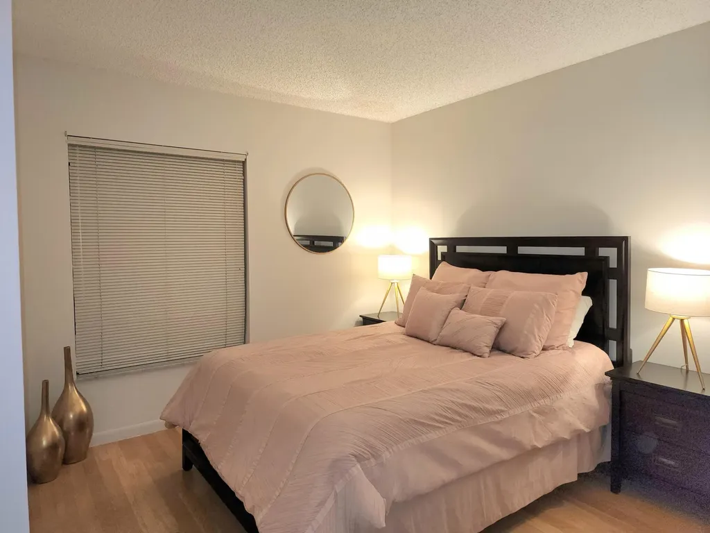 285 SE 10th Street Deerfield Beach FL 33441